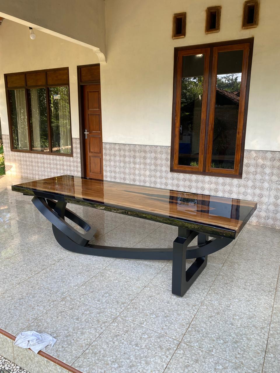 Elegant modern teak and resin dining table centerpiece – Heavenly Home Furniture