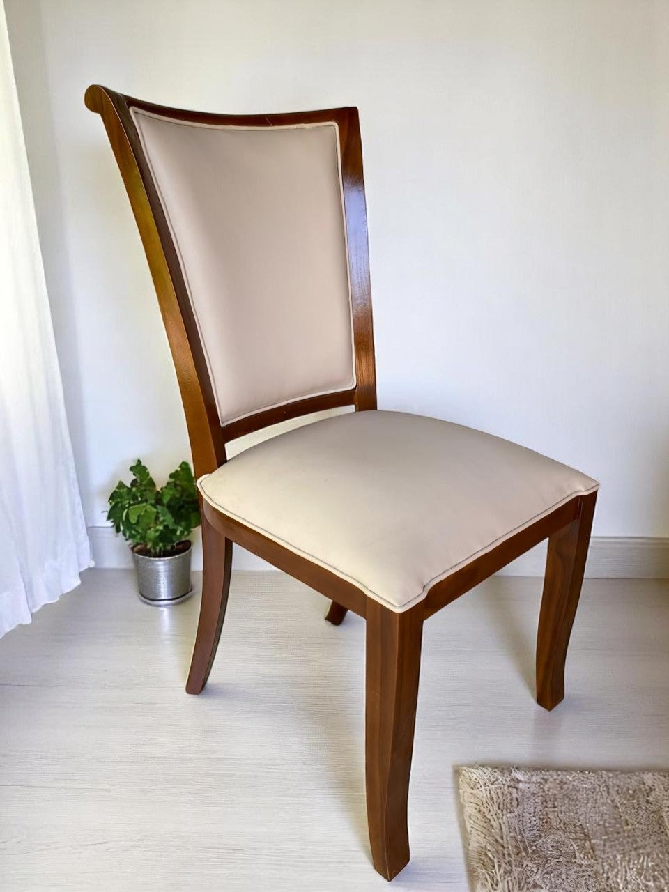 Javanese Agoya teakwood dining chair with cream upholstery – Heavenly Home Furniture