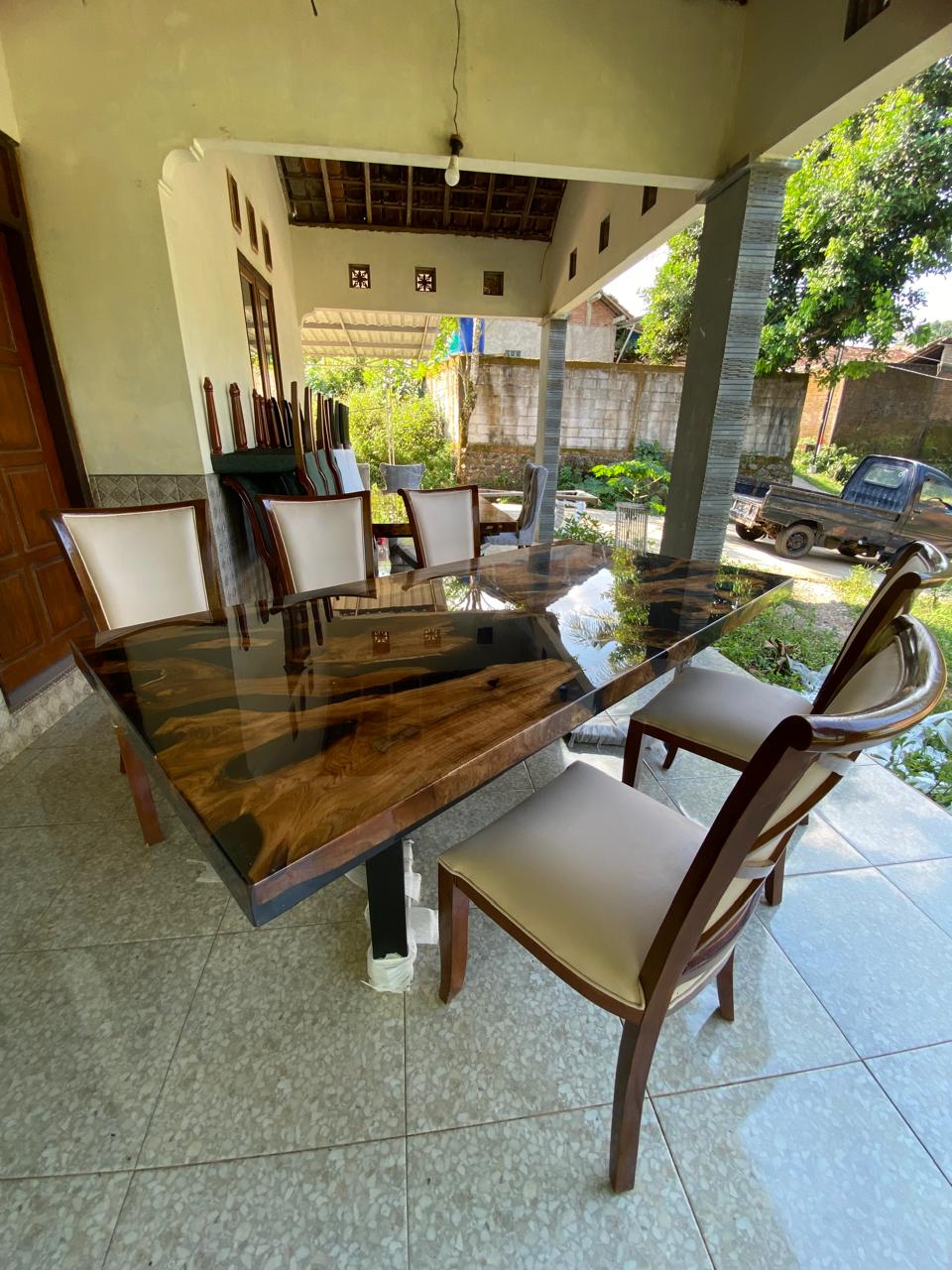 Luxury teakwood and resin dining table handcrafted in Bali by Heavenly Home Furniture