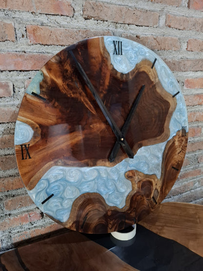 White resin and Suar wood wall clock with artisan Javanese craftsmanship – Heavenly Home Furniture